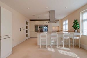 Photo 7- click for photo gallery